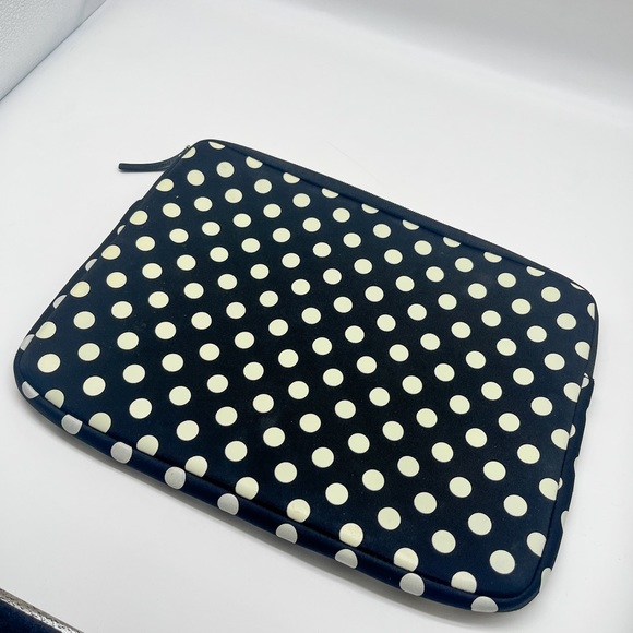 kate spade black and white polka dot nylon laptop sleeve - Picture 4 of 5